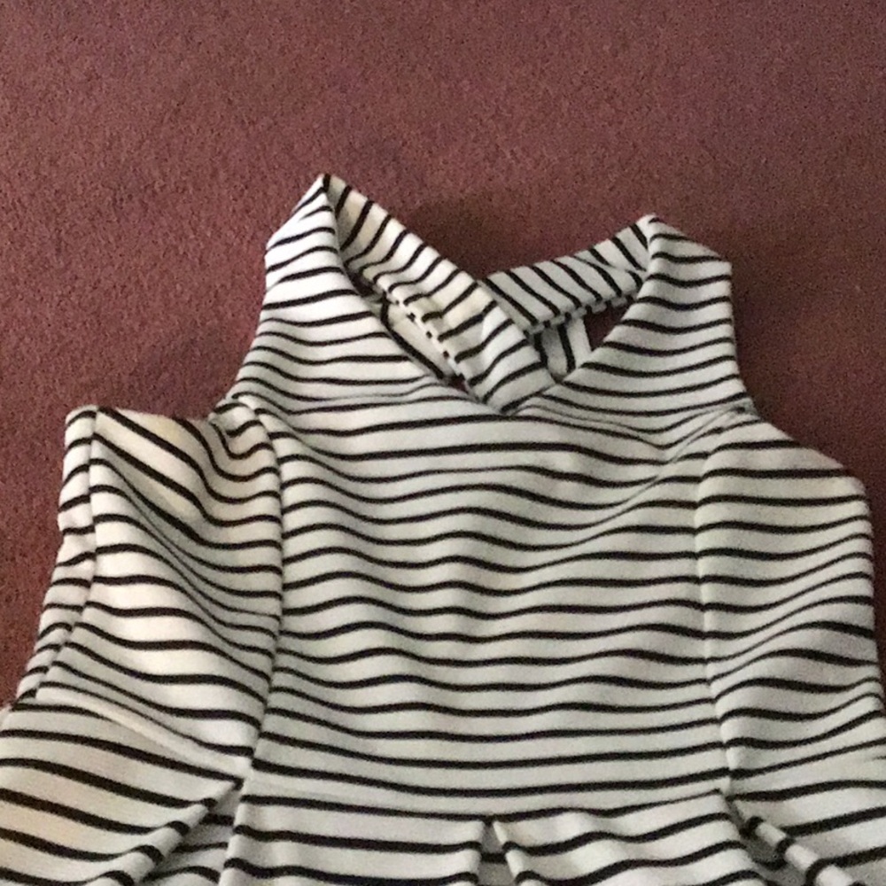 Dress - Picture 4 of 5